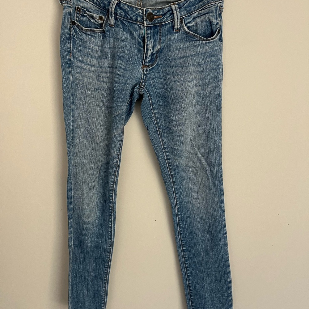 Vintage Bullhead Women's Skinny Jeans in Light Blue